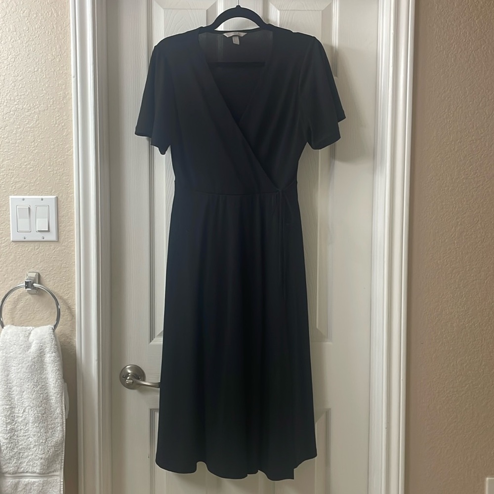 Black tie waist dress